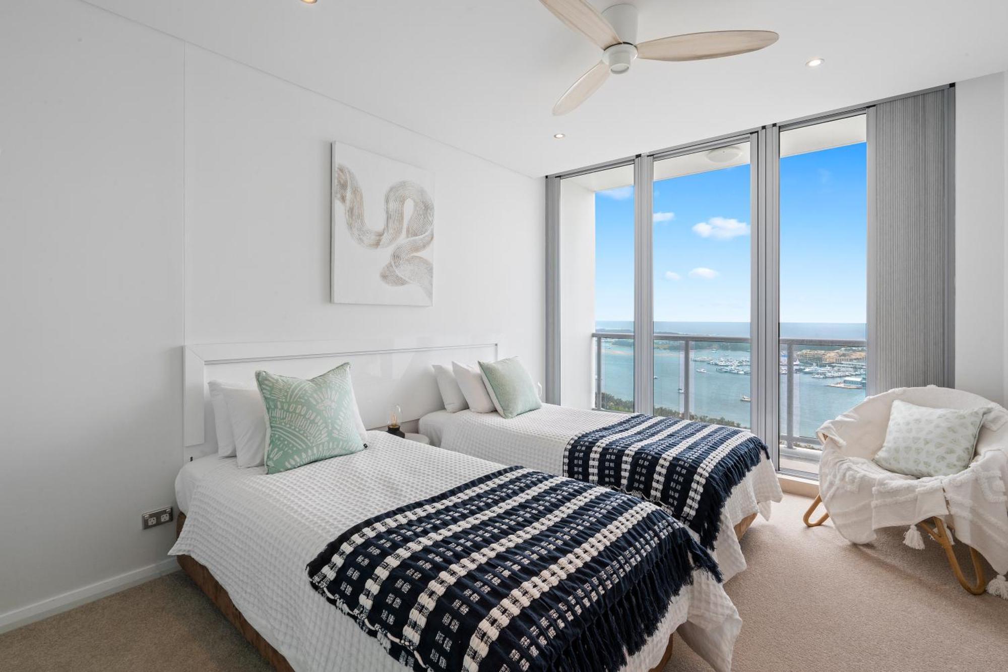 Brighton Shores 4*