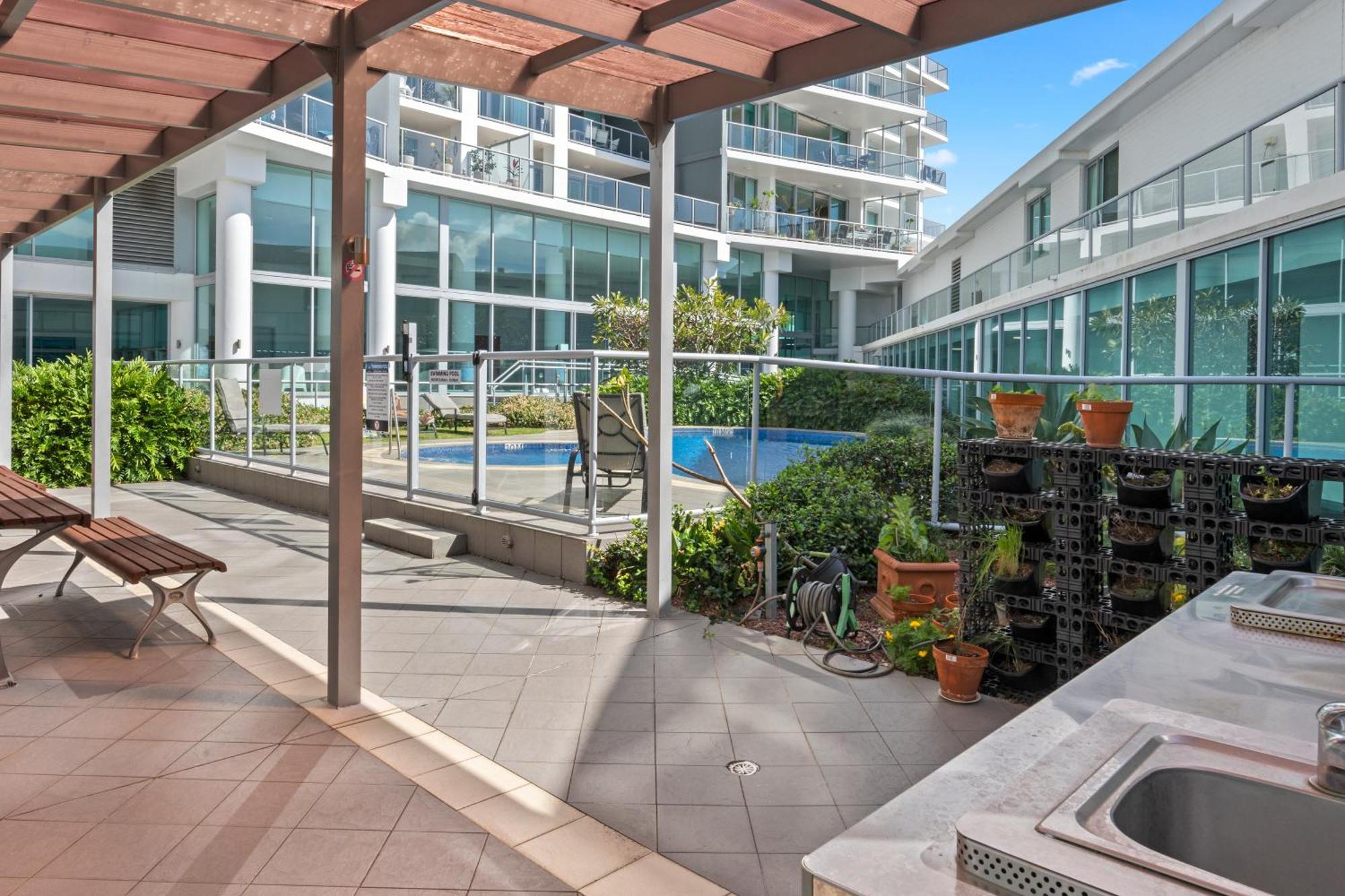 Aparthotel Brighton Shores 4*