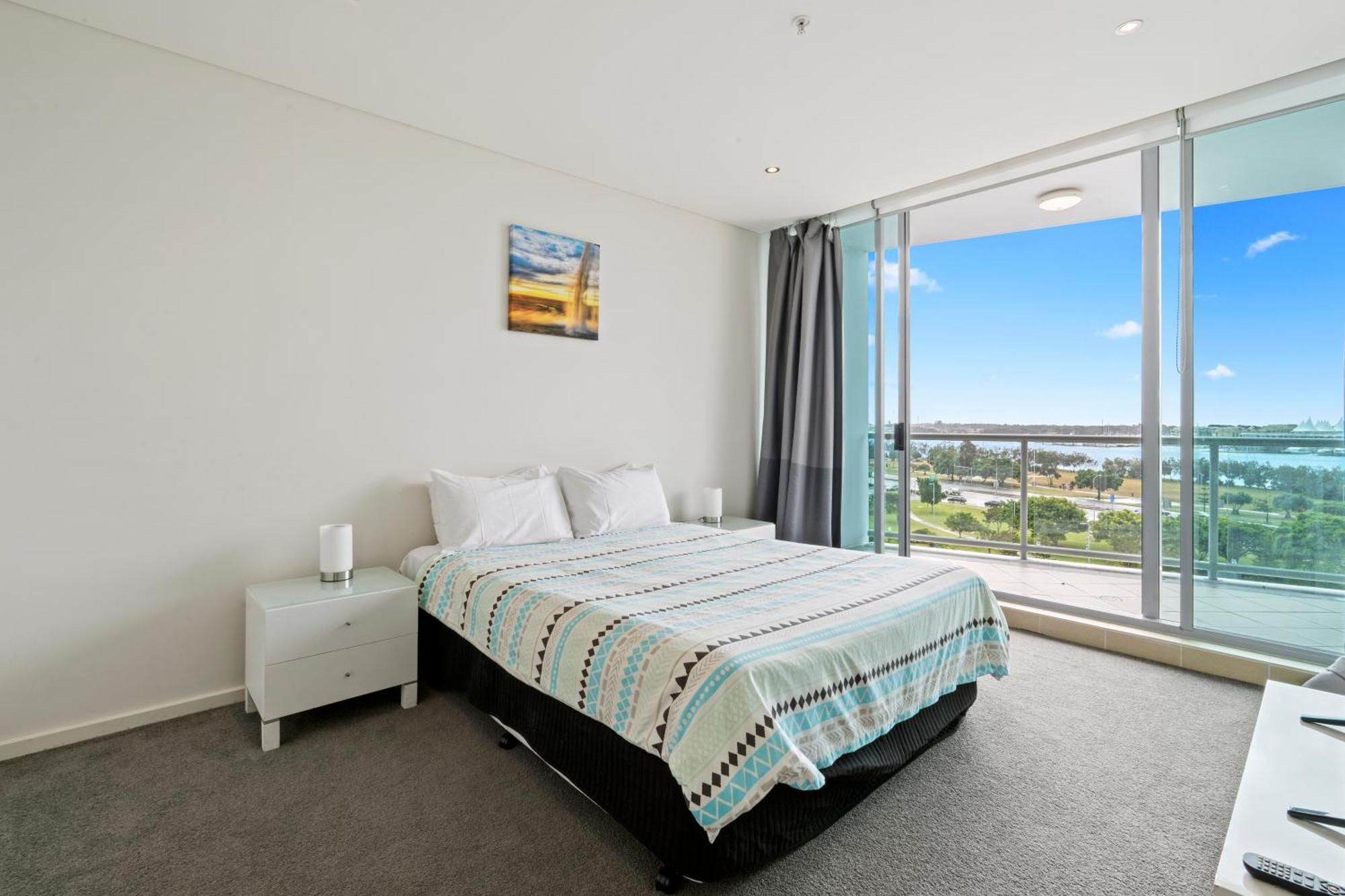 Aparthotel Brighton Shores 4*